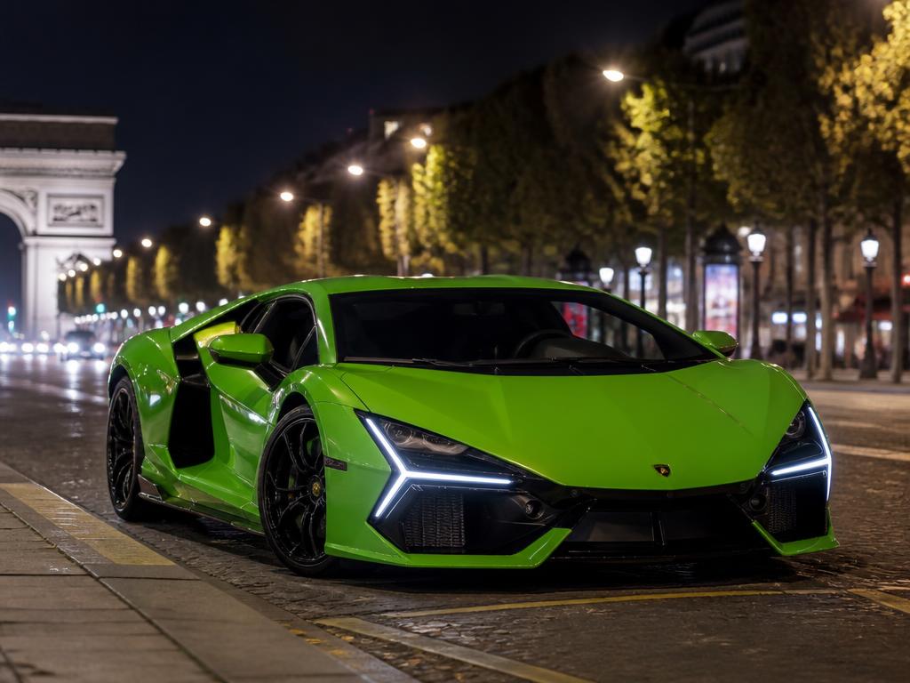 Lamborghini Revuelto